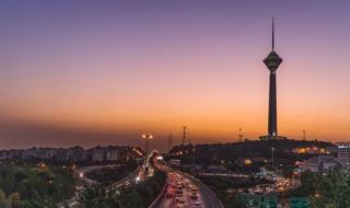 مسؤول إيراني يكشف عن مفاوضات مع مجموعة سعودية لبناء فنادق في إيران