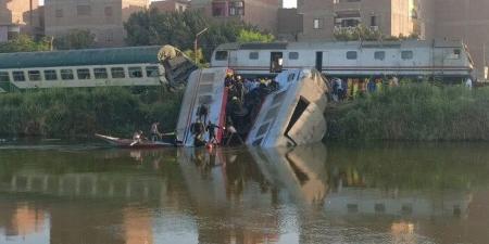 محافظ أسوان يُتابع حالة 10 مصابين في حادث قطار النوم بالمنيا - أخبار كلمتك