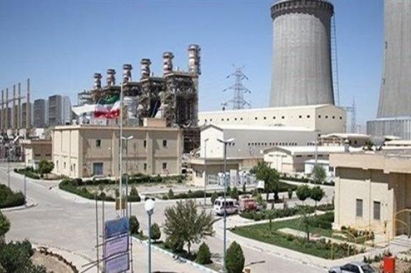 اندلاع حريق داخل محطة طاقة في أصفهان غربي إيران (فيديو)