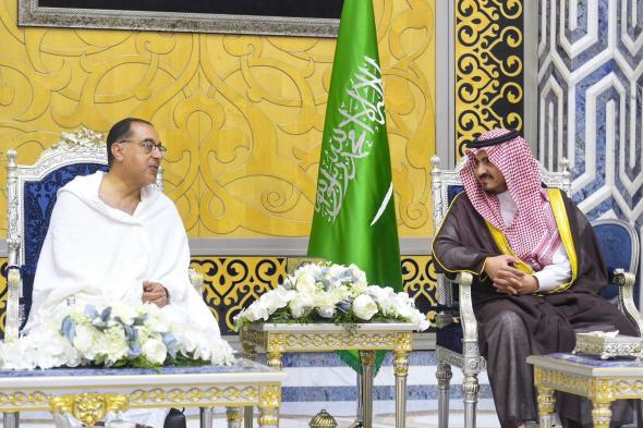 رئيس الوزراء يصل إلى السعودية لأداء فريضة الحج
