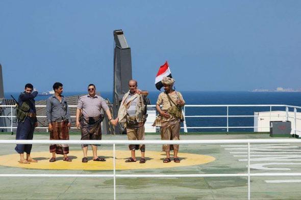 مذيع يكشف امر صادم وغير متوقع بشان اختطاف الحوثيين سفينة وعلاقتهم بهذه الدولة(ليست ايران)