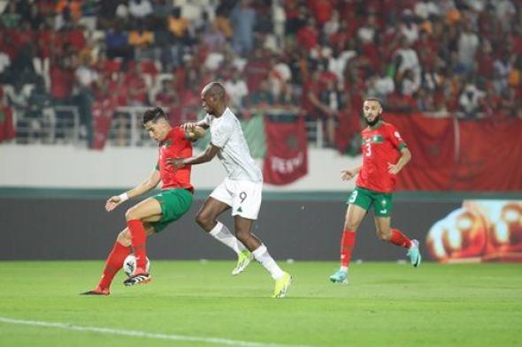 حكيمي يهدر ركلة جزاء للمغرب أمام جنوب أفريقيا