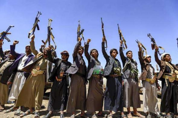 الحوثيين يدفعون بعشرات الالاف من مسلحيهم صوب اكبر محافظات الشرعية لهذا السبب(صدمة)