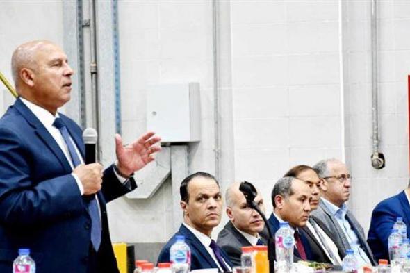 وزير النقل يبحث إنشاء مصنعين في برج العرب لإنتاج الأنظمة المختلفة للسكك الحديدية