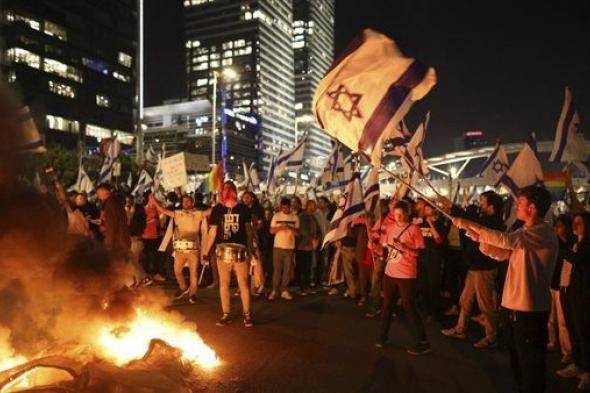 الأكبر خلال الأسابيع الماضية، تظاهرات حاشدة في تل أبيب للمطالبة بإسقاط الحكومة
