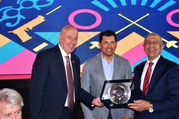 وزير الرياضة يشهد توزيع ميداليات بطولة العالم لناشئي الخماسي الحديث بالإسكندرية