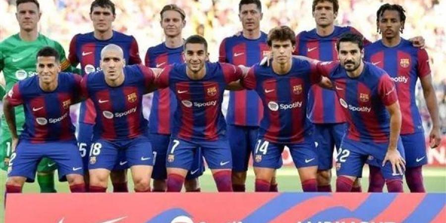 برشلونة يحدد أولى صفقاته الصيفية ويكشف موعد التوقيع