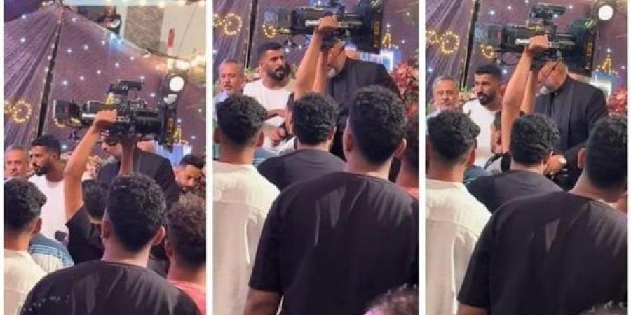 ماجد المصري يكشف لـ"كلمتك" حقيقة تطاول محمد ساميّ علي فريق مسلسل أش أش - أخبار كلمتك