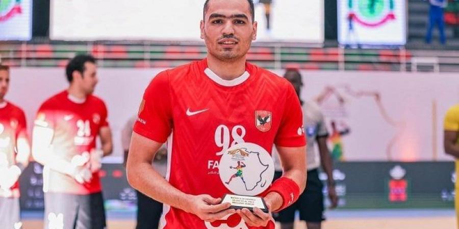 الرياضة -   09:54  - كاستيلو أفضل لاعب في مباراة الأهلي وسي إف جي الكونغولي ببطولة إفريقيا - أخبار كلمتك