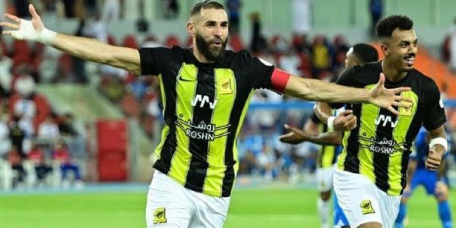 الدوري السعودي، اتحاد جدة يتعادل مع القادسية 1-1 في الشوط الأول (فيديو) - أخبار كلمتك