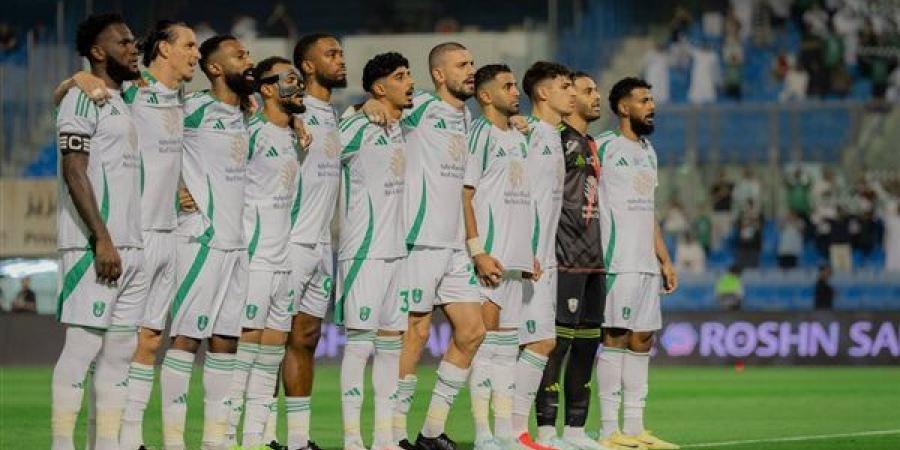 الدوري السعودي، أهلي جدة يتأخر أمام الأخدود بهدف في الشوط الأول - أخبار كلمتك