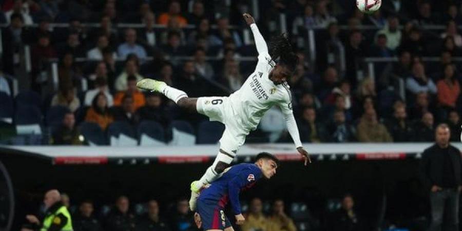 هدف ملغي لـ مبابي، تعادل سلبي بين ريال مدريد وبرشلونة بعد 30 دقيقة (صور) - أخبار كلمتك