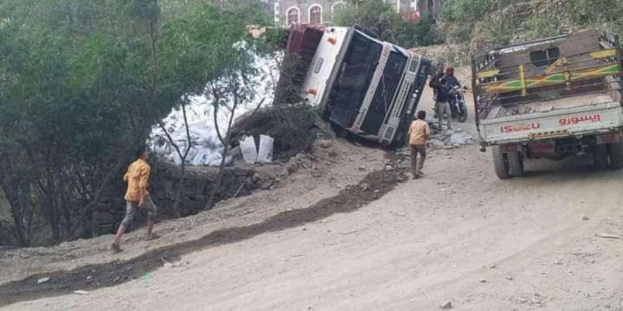 حادث جديد في طريق الصحى كربا بتعز - أخبار كلمتك