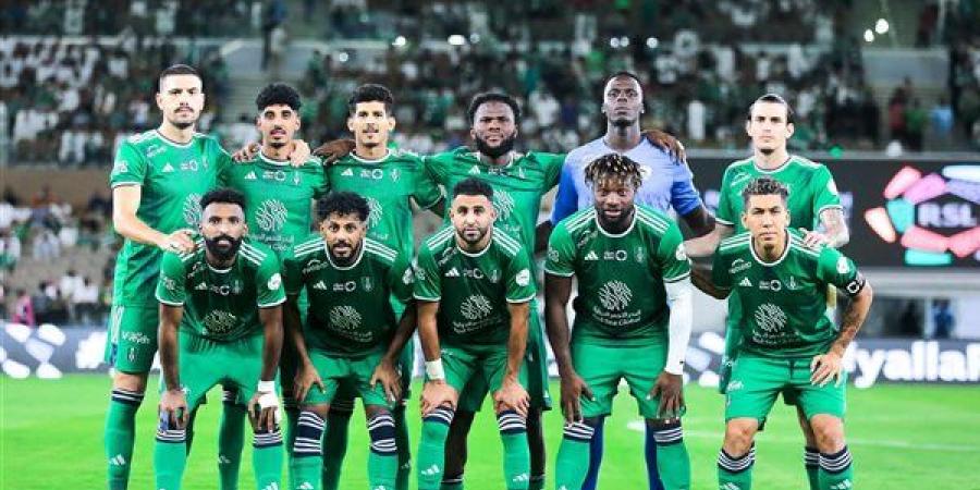 الدوري السعودي، تعادل سلبي بين الأهلي والرائد في الشوط الأول - أخبار كلمتك